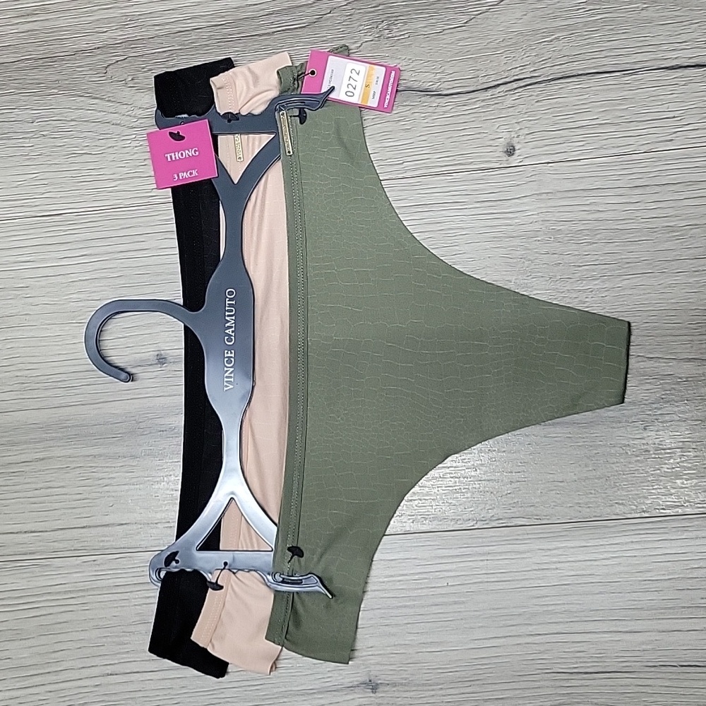 VINCE CAMUTO THONG.